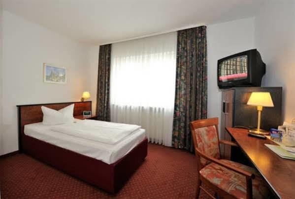 Rhein Neckar Hotel MHG Exterior foto