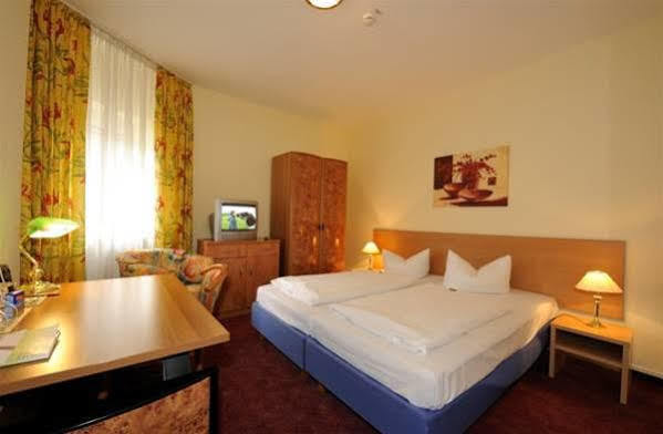 Rhein Neckar Hotel MHG Exterior foto